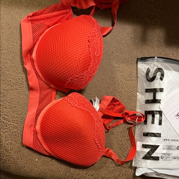 Secret Possessions Fiery Red Lace Bra - Picture 1 of 2
